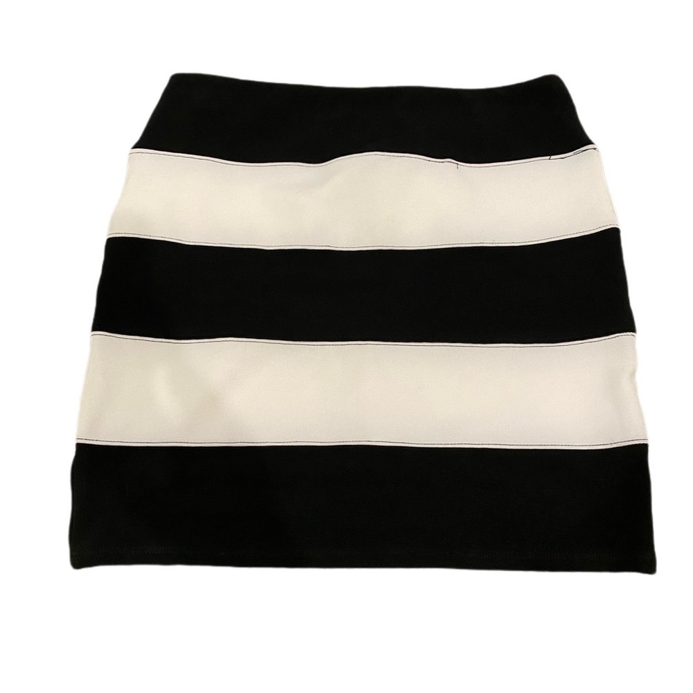 Xhilaration Striped Mini Skirt - Small - White, Black